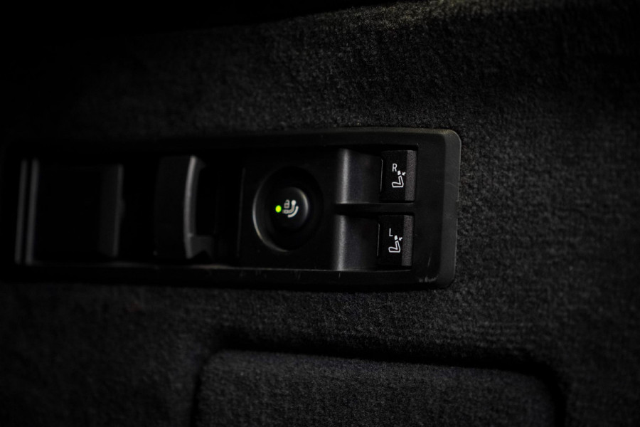 BMW iX xDrive40 Excellence 77 kWh / M-Sportpakket / Pano / Trekhaak