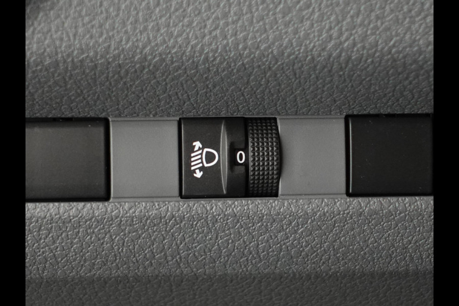 Opel Vivaro-e L3H1 Automaat Edition 75 kWh 3 zitplaatsen | Navigatie | Climate Control | Cruise Control | Betimmering