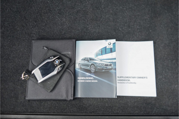 BMW 5 Serie 530i High Ex Luxury Schuifdak Comfortstoel Navi Trekhaak Camera