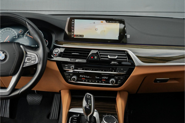 BMW 5 Serie 530i High Ex Luxury Schuifdak Comfortstoel Navi Trekhaak Camera