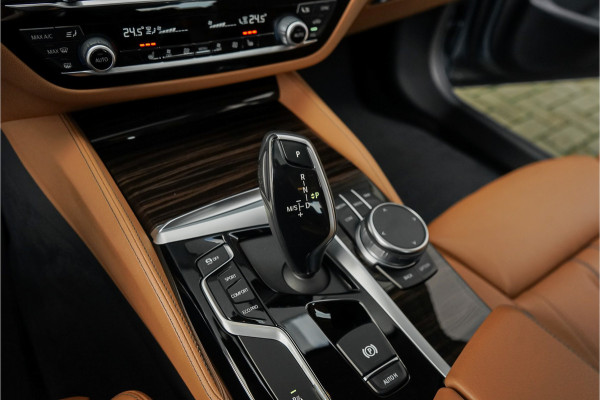 BMW 5 Serie 530i High Ex Luxury Schuifdak Comfortstoel Navi Trekhaak Camera