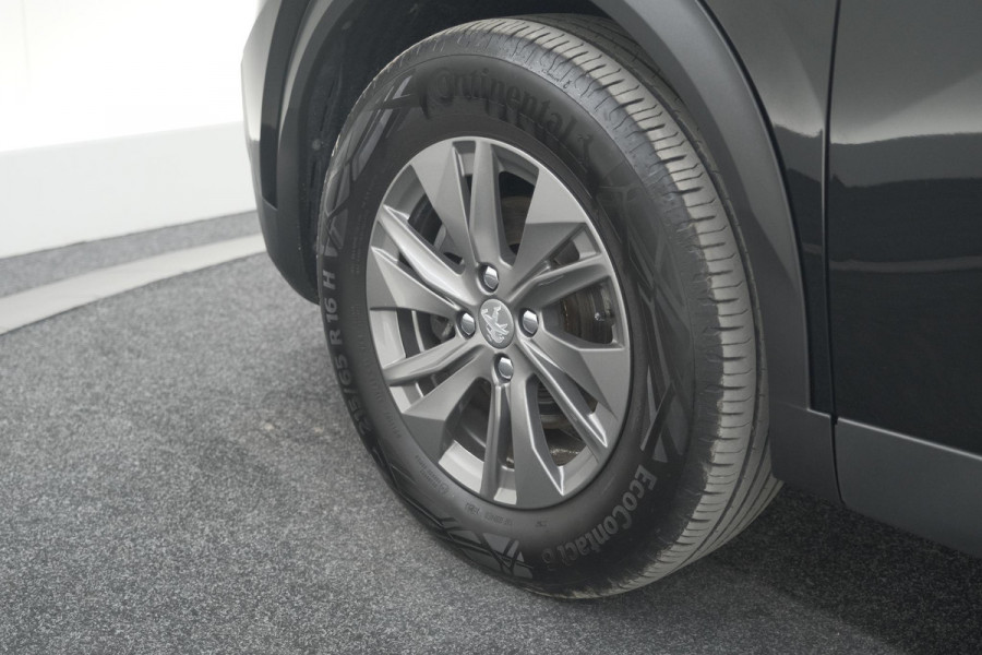 Peugeot 2008 PureTech 130 Allure | Camera | Apple Carplay | Parkeersensoren