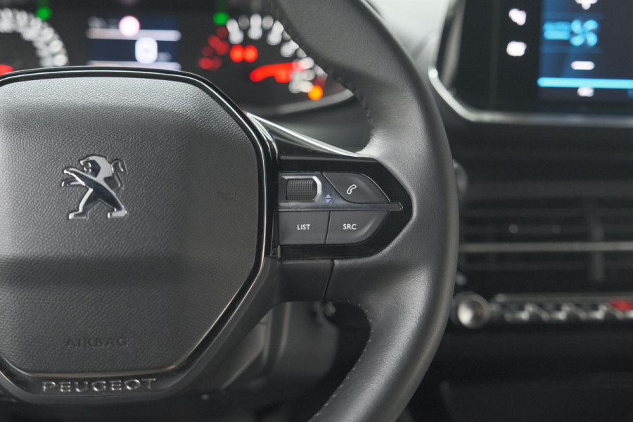 Peugeot 2008 PureTech 130 Allure | Camera | Apple Carplay | Parkeersensoren