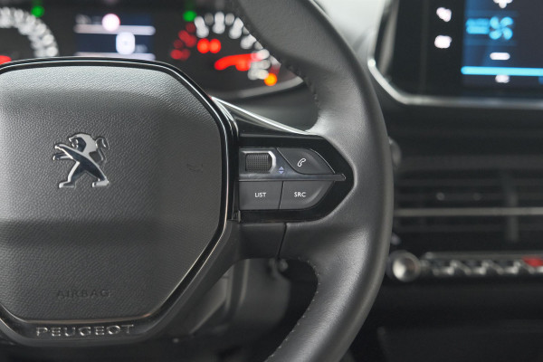 Peugeot 2008 PureTech 130 Allure | Camera | Apple Carplay | Parkeersensoren
