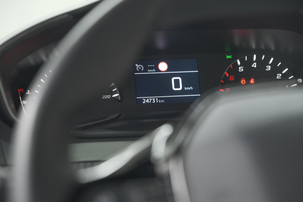 Peugeot 2008 PureTech 130 Allure | Camera | Apple Carplay | Parkeersensoren