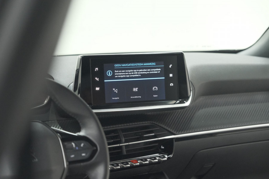Peugeot 2008 PureTech 130 Allure | Camera | Apple Carplay | Parkeersensoren