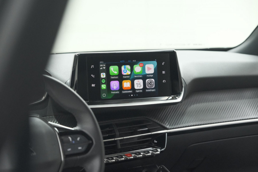 Peugeot 2008 PureTech 130 Allure | Camera | Apple Carplay | Parkeersensoren