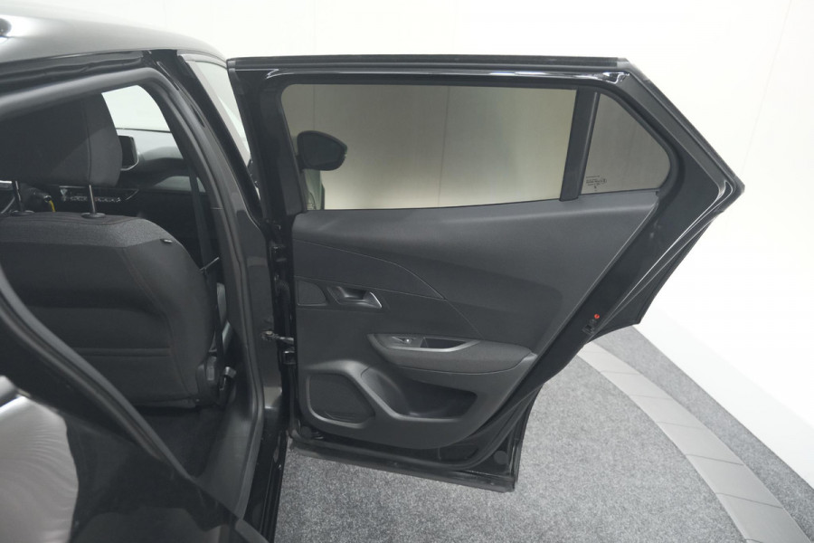 Peugeot 2008 PureTech 130 Allure | Camera | Apple Carplay | Parkeersensoren