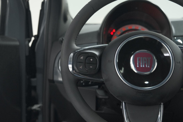 Fiat 500 1.0 Hybrid Dolcevita | Panoramadak | Apple Carplay | Parkeersensoren | Climate Control