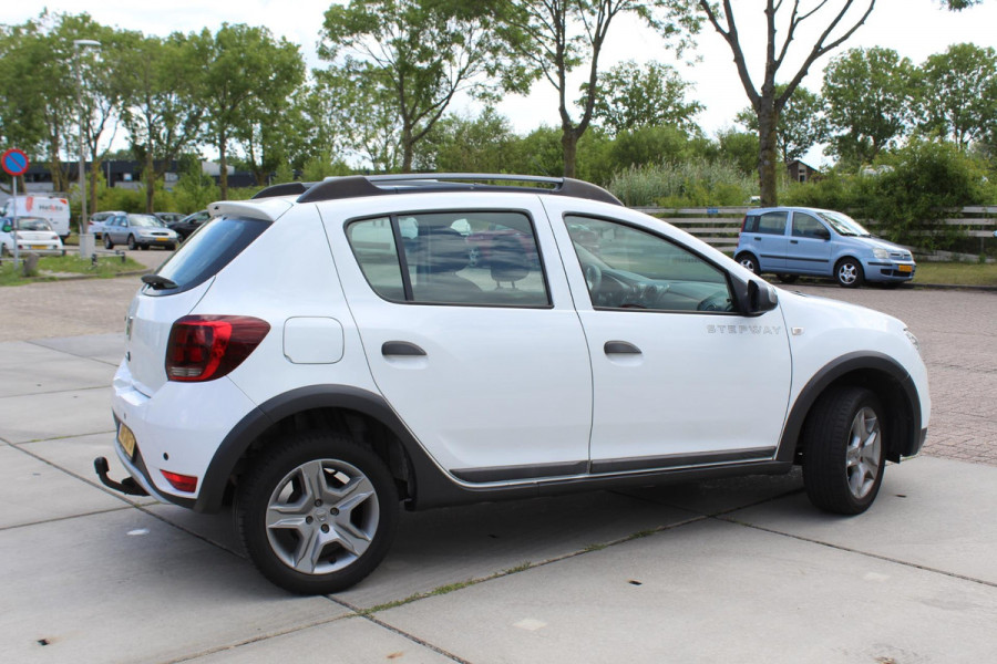 Dacia Sandero 0.9 TCe Bi-Fuel SL Stepway LPG3 1E EIG MULTIMEDIA airco cruise TREKHAAK PARKEERSENSOREN