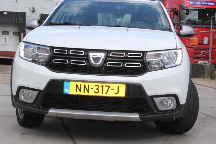 Dacia Sandero 0.9 TCe Bi-Fuel SL Stepway LPG3 1E EIG MULTIMEDIA airco cruise TREKHAAK PARKEERSENSOREN