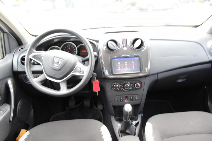 Dacia Sandero 0.9 TCe Bi-Fuel SL Stepway LPG3 1E EIG MULTIMEDIA airco cruise TREKHAAK PARKEERSENSOREN