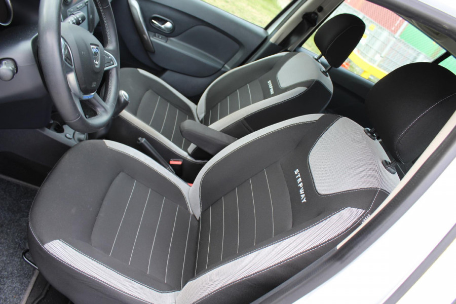 Dacia Sandero 0.9 TCe Bi-Fuel SL Stepway LPG3 1E EIG MULTIMEDIA airco cruise TREKHAAK PARKEERSENSOREN