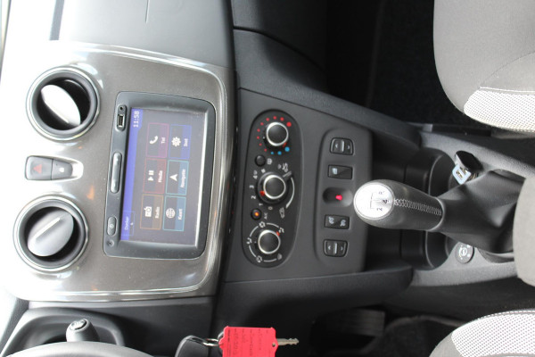 Dacia Sandero 0.9 TCe Bi-Fuel SL Stepway LPG3 1E EIG MULTIMEDIA airco cruise TREKHAAK PARKEERSENSOREN