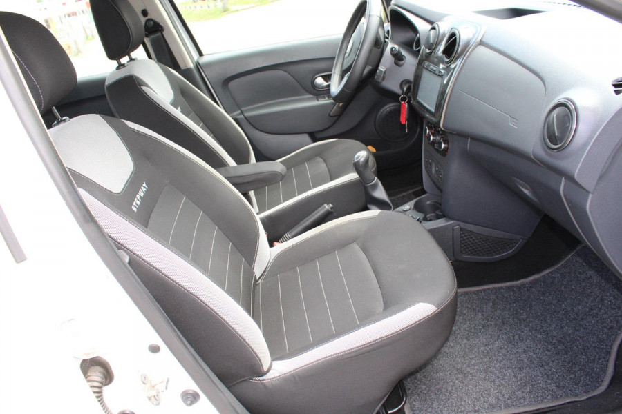 Dacia Sandero 0.9 TCe Bi-Fuel SL Stepway LPG3 1E EIG MULTIMEDIA airco cruise TREKHAAK PARKEERSENSOREN