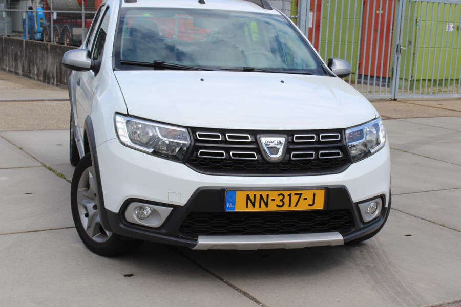 Dacia Sandero 0.9 TCe Bi-Fuel SL Stepway LPG3 1E EIG MULTIMEDIA airco cruise TREKHAAK PARKEERSENSOREN