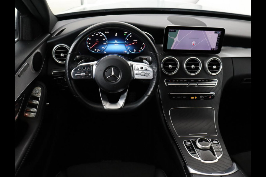 Mercedes-Benz C-Klasse 180 Business Solution AMG | Stoelverwarming | 360 Camera | Trekhaak | Digital Cockpit | Leder/Alcantara | Full LED | Navigatie | Park Assist