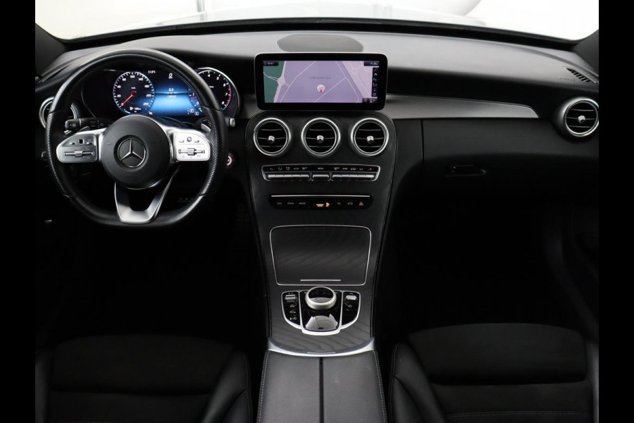 Mercedes-Benz C-Klasse 180 Business Solution AMG | Stoelverwarming | 360 Camera | Trekhaak | Digital Cockpit | Leder/Alcantara | Full LED | Navigatie | Park Assist