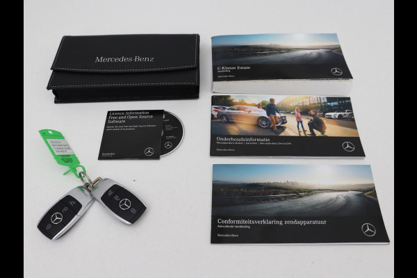 Mercedes-Benz C-Klasse 180 Business Solution AMG | Stoelverwarming | 360 Camera | Trekhaak | Digital Cockpit | Leder/Alcantara | Full LED | Navigatie | Park Assist