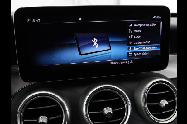 Mercedes-Benz C-Klasse 180 Business Solution AMG | Stoelverwarming | 360 Camera | Trekhaak | Digital Cockpit | Leder/Alcantara | Full LED | Navigatie | Park Assist