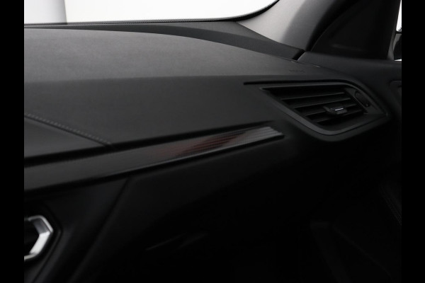 BMW 1-serie 118i Business Edition+ | Sport Line | Leder | Stoelverwarming | Carplay | Camera | Live Cockpit | Sportstoelen | Full LED | Navigatie | Climate control