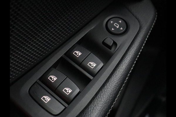 BMW 1-serie 118i Business Edition+ | Sport Line | Leder | Stoelverwarming | Carplay | Camera | Live Cockpit | Sportstoelen | Full LED | Navigatie | Climate control