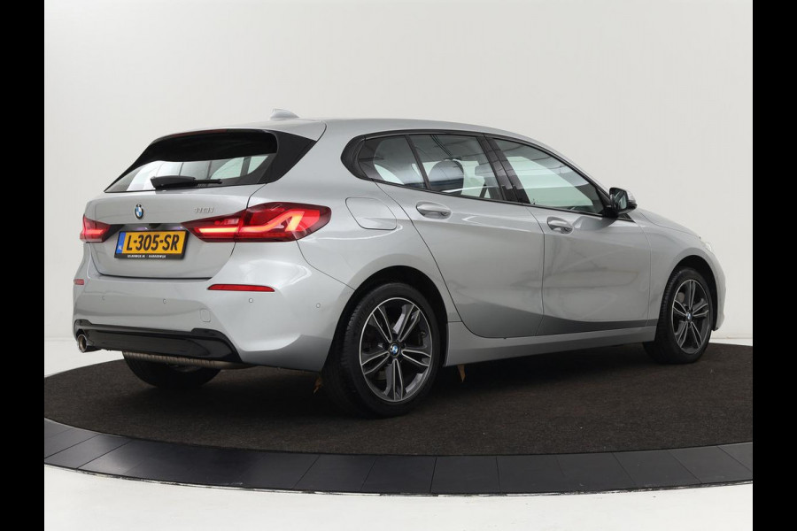 BMW 1-serie 118i Business Edition+ | Sport Line | Leder | Stoelverwarming | Carplay | Camera | Live Cockpit | Sportstoelen | Full LED | Navigatie | Climate control