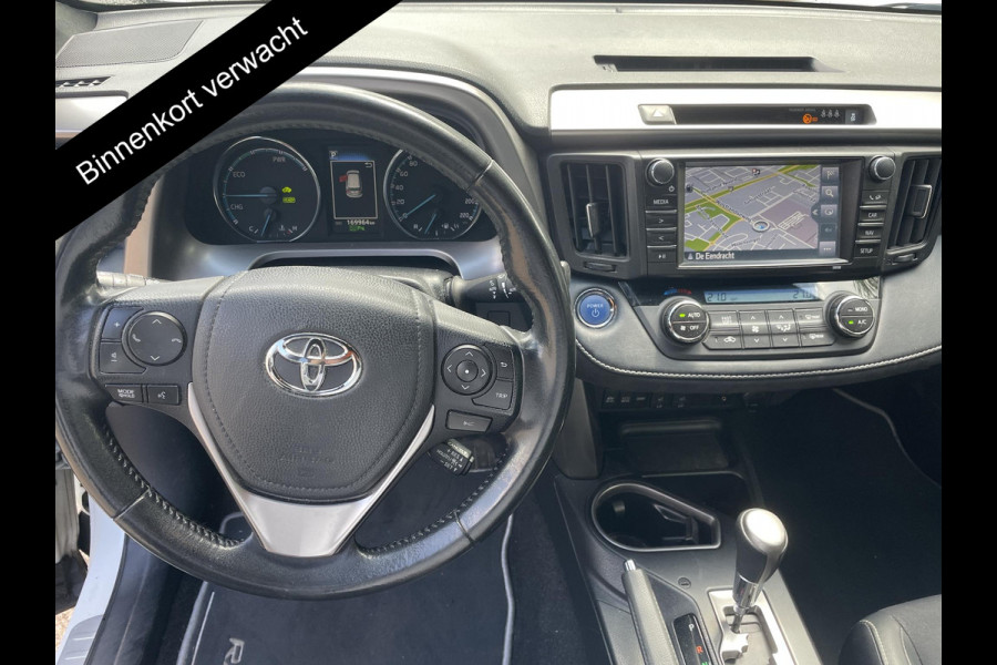 Toyota RAV4 2.5 Hybrid AWD Executive Business | 1650KG trekgewicht | Parkeersensoren | Navigatie | Afneembare Trekhaak