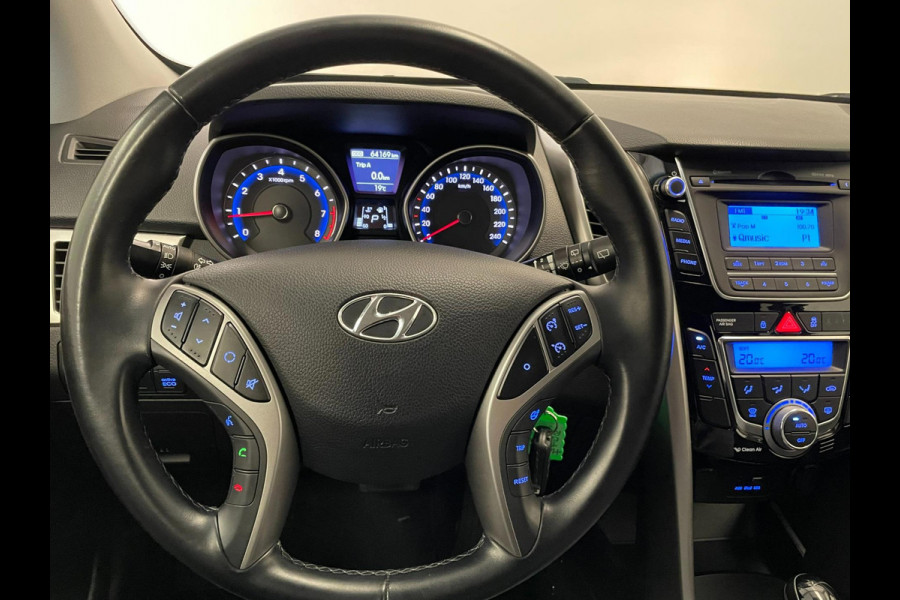 Hyundai i30 1.6 GDi / Aut / Clima / Bluetooth / 18" LM velgen