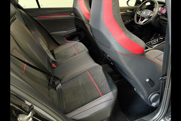 Volkswagen Golf 2.0 TSI GTI CLUBSPORT 300pk panorama