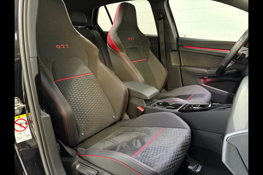 Volkswagen Golf 2.0 TSI GTI CLUBSPORT 300pk panorama