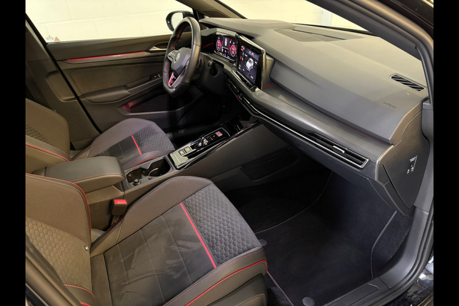 Volkswagen Golf 2.0 TSI GTI CLUBSPORT 300pk panorama
