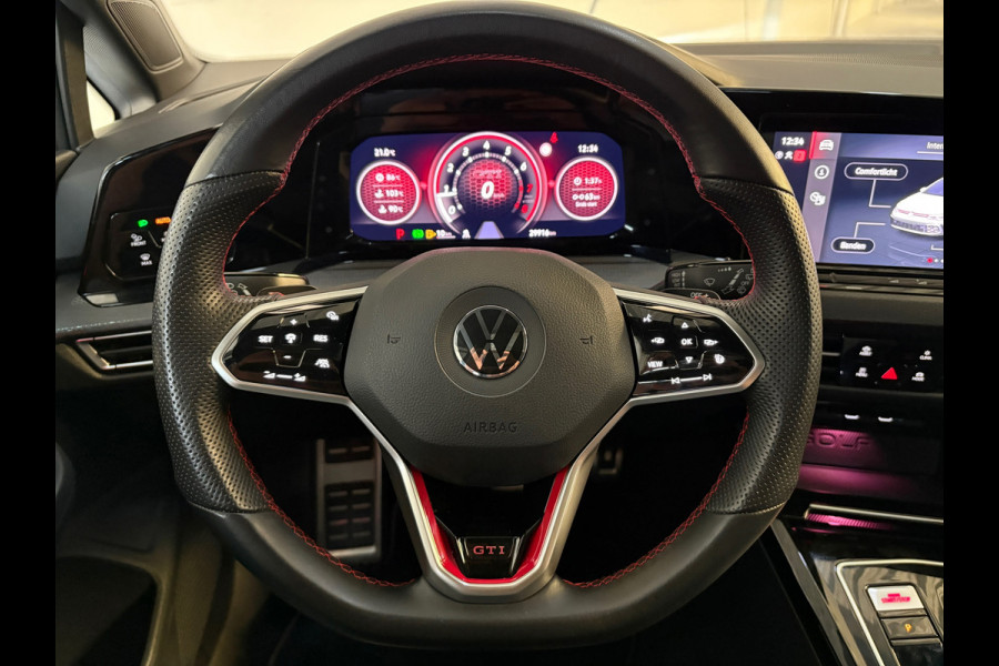 Volkswagen Golf 2.0 TSI GTI CLUBSPORT 300pk panorama