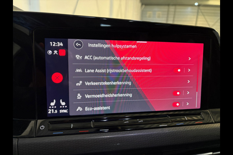 Volkswagen Golf 2.0 TSI GTI CLUBSPORT 300pk panorama