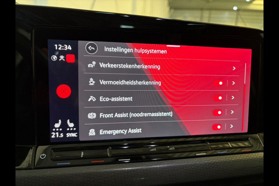 Volkswagen Golf 2.0 TSI GTI CLUBSPORT 300pk panorama