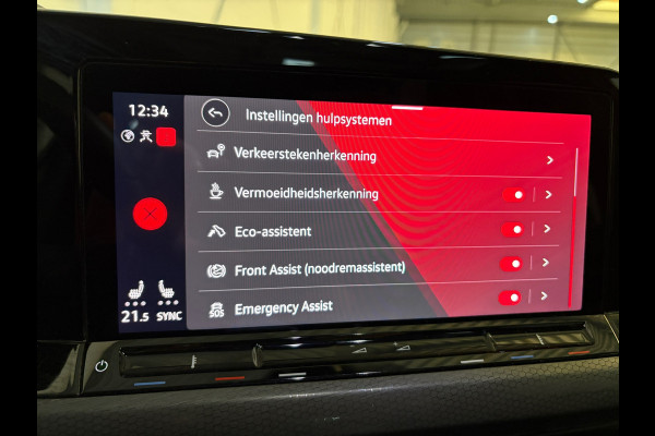 Volkswagen Golf 2.0 TSI GTI CLUBSPORT 300pk panorama
