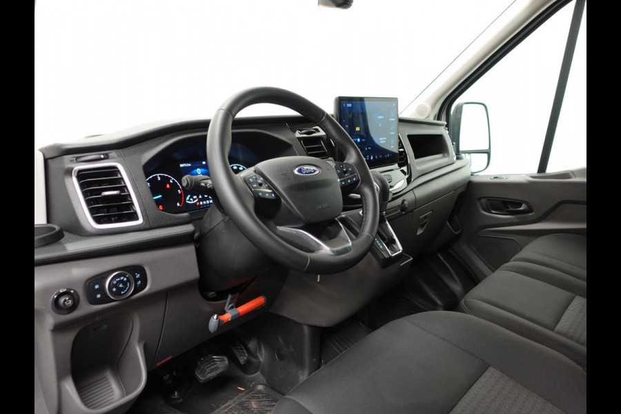Ford Transit 130pk 2.0 L2H2 Trend Automaat Airco Navi Cruise Parkeersensoren Trekhaak Camera 360 Parkeersensoren