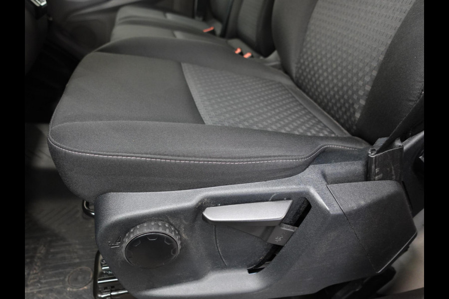 Ford Transit 130pk 2.0 L2H2 Trend Automaat Airco Navi Cruise Parkeersensoren Trekhaak Camera 360 Parkeersensoren