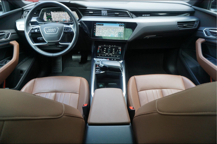 Audi e-tron 55 quattro Advanced edition Plus 95 kWh | NL AUTO | 1ste Eigenaar | Onderhoudscontract 8/2028 | Panoramadak | Luchtvering | Vollederen interieur | Trekhaak |