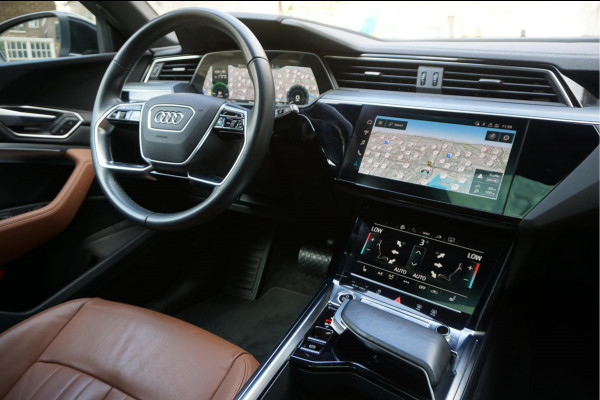 Audi e-tron 55 quattro Advanced edition Plus 95 kWh | NL AUTO | 1ste Eigenaar | Onderhoudscontract 8/2028 | Panoramadak | Luchtvering | Vollederen interieur | Trekhaak |