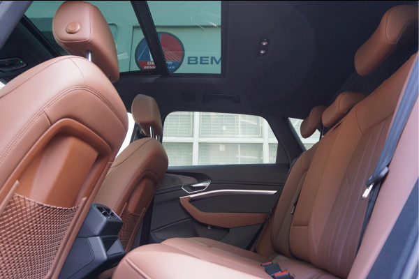 Audi e-tron 55 quattro Advanced edition Plus 95 kWh | NL AUTO | 1ste Eigenaar | Onderhoudscontract 8/2028 | Panoramadak | Luchtvering | Vollederen interieur | Trekhaak |
