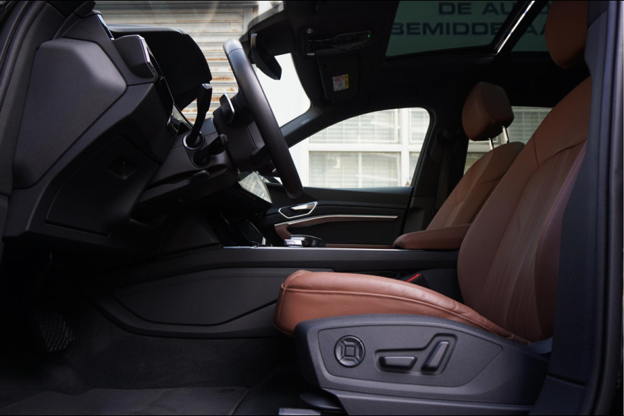 Audi e-tron 55 quattro Advanced edition Plus 95 kWh | NL AUTO | 1ste Eigenaar | Onderhoudscontract 8/2028 | Panoramadak | Luchtvering | Vollederen interieur | Trekhaak |