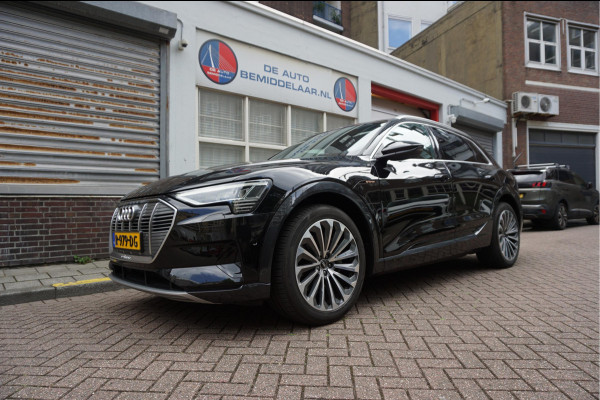 Audi e-tron 55 quattro Advanced edition Plus 95 kWh | NL AUTO | 1ste Eigenaar | Onderhoudscontract 8/2028 | Panoramadak | Luchtvering | Vollederen interieur | Trekhaak |