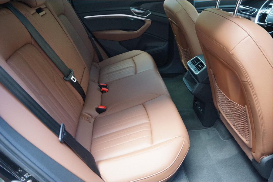 Audi e-tron 55 quattro Advanced edition Plus 95 kWh | NL AUTO | 1ste Eigenaar | Onderhoudscontract 8/2028 | Panoramadak | Luchtvering | Vollederen interieur | Trekhaak |