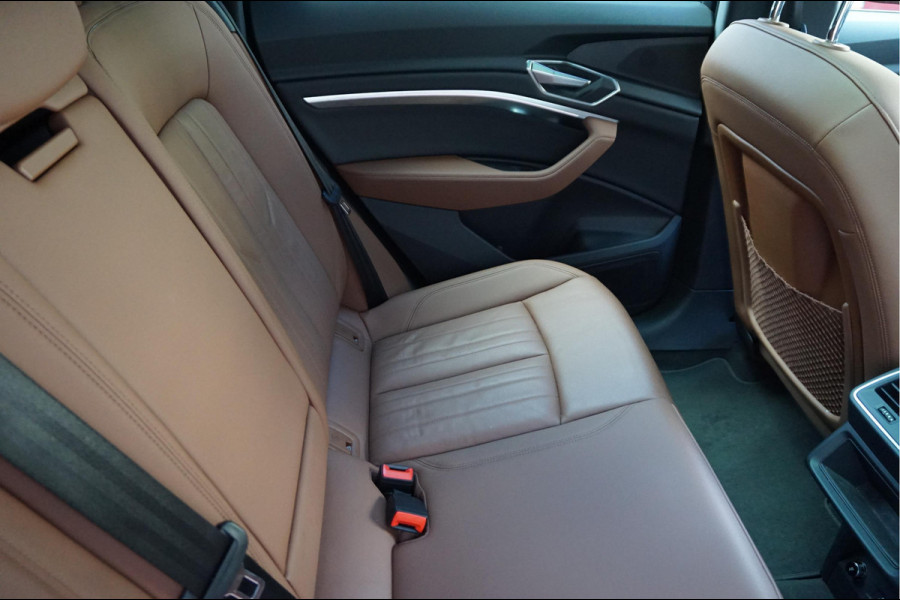 Audi e-tron 55 quattro Advanced edition Plus 95 kWh | NL AUTO | 1ste Eigenaar | Onderhoudscontract 8/2028 | Panoramadak | Luchtvering | Vollederen interieur | Trekhaak |