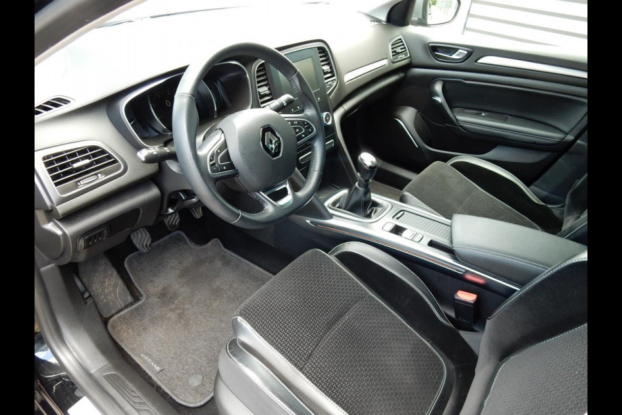 Renault MEGANE Estate 1.2 TCe GT-LINE*LED*NAVI*R-LINK*1/2 LEDER*