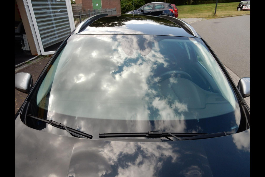 Renault MEGANE Estate 1.2 TCe GT-LINE*LED*NAVI*R-LINK*1/2 LEDER*