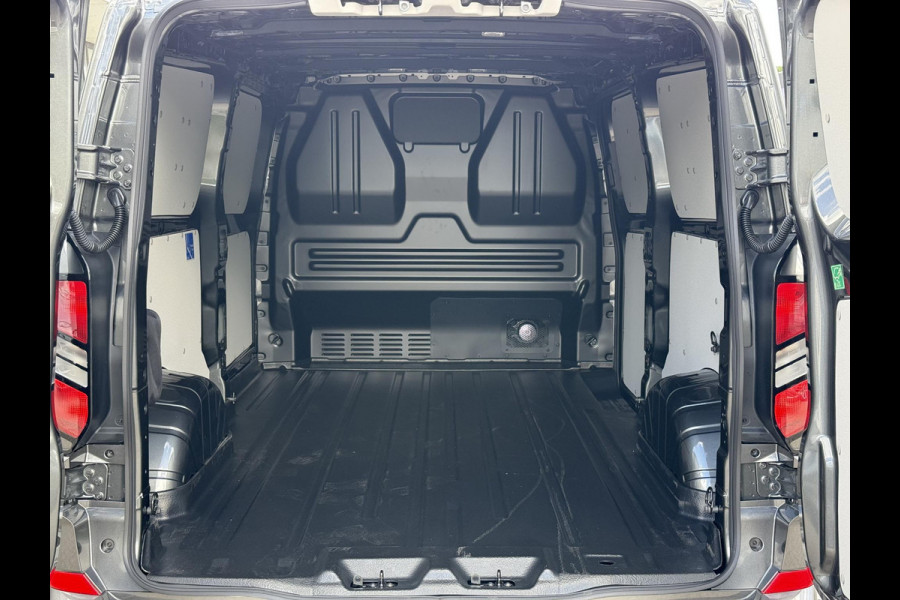 Ford Transit Custom 320 2.5 PHEV L2H1 Limited 233pk | Driver Assistance pack Premium | Wegklapbare Trekhaak | Verwarmd Stuurwiel | 17 inch Licht metalen Velgen | B&O Speakers