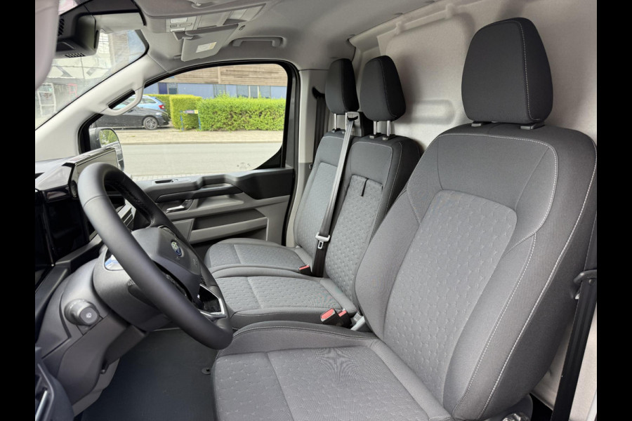 Ford Transit Custom 320 2.5 PHEV L2H1 Limited 233pk | Driver Assistance pack Premium | Wegklapbare Trekhaak | Verwarmd Stuurwiel | 17 inch Licht metalen Velgen | B&O Speakers