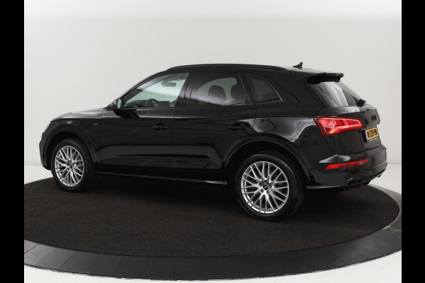 Audi Q5 2.0 TFSI quattro S Line | Stoelverwarming | Carplay | Half leder | Sportstoelen | Full LED | Navigatie | Achterbankverwarming | Park Assist | Virtual Cockpit